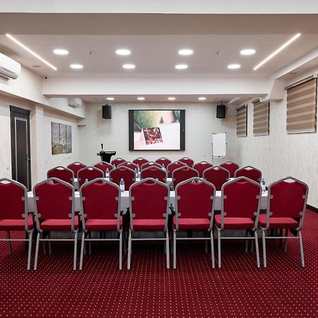 Megapolis Hotel Σιμκέντ Εξωτερικό φωτογραφία