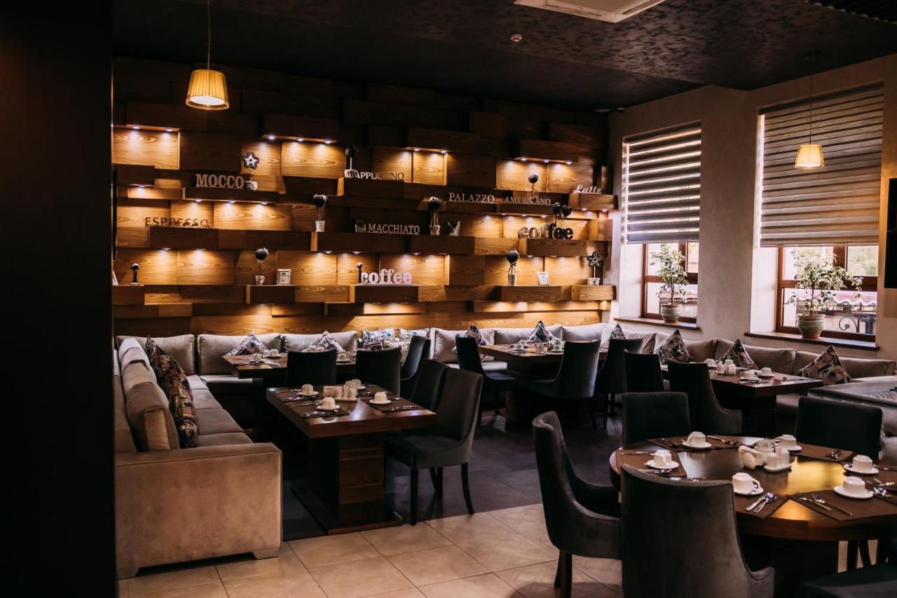 Megapolis Hotel Σιμκέντ Εξωτερικό φωτογραφία